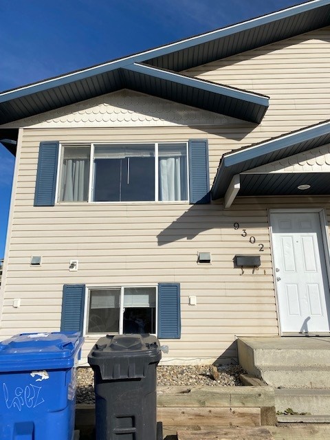 9306 98a Ave