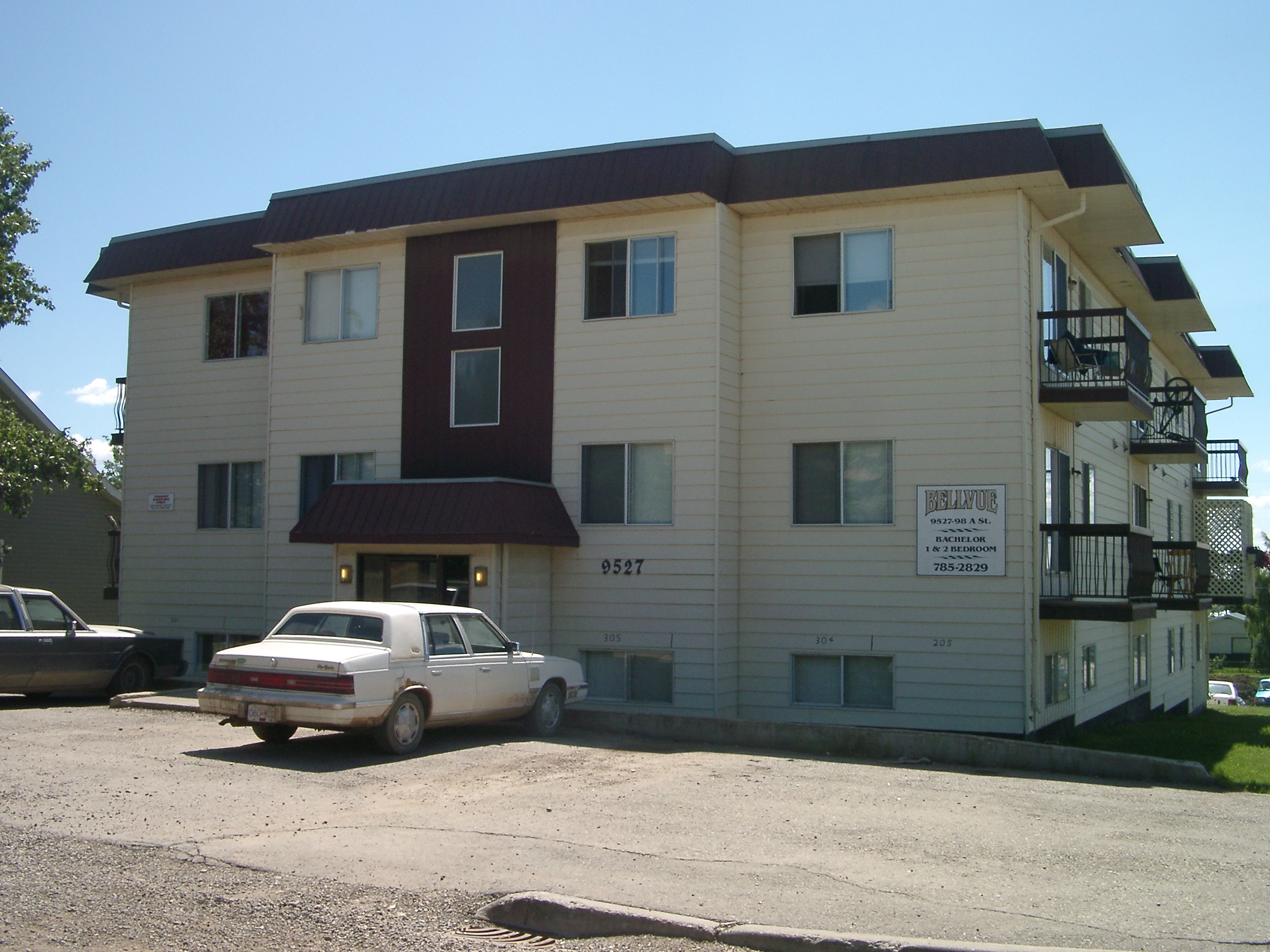9527 98A Ave - 101