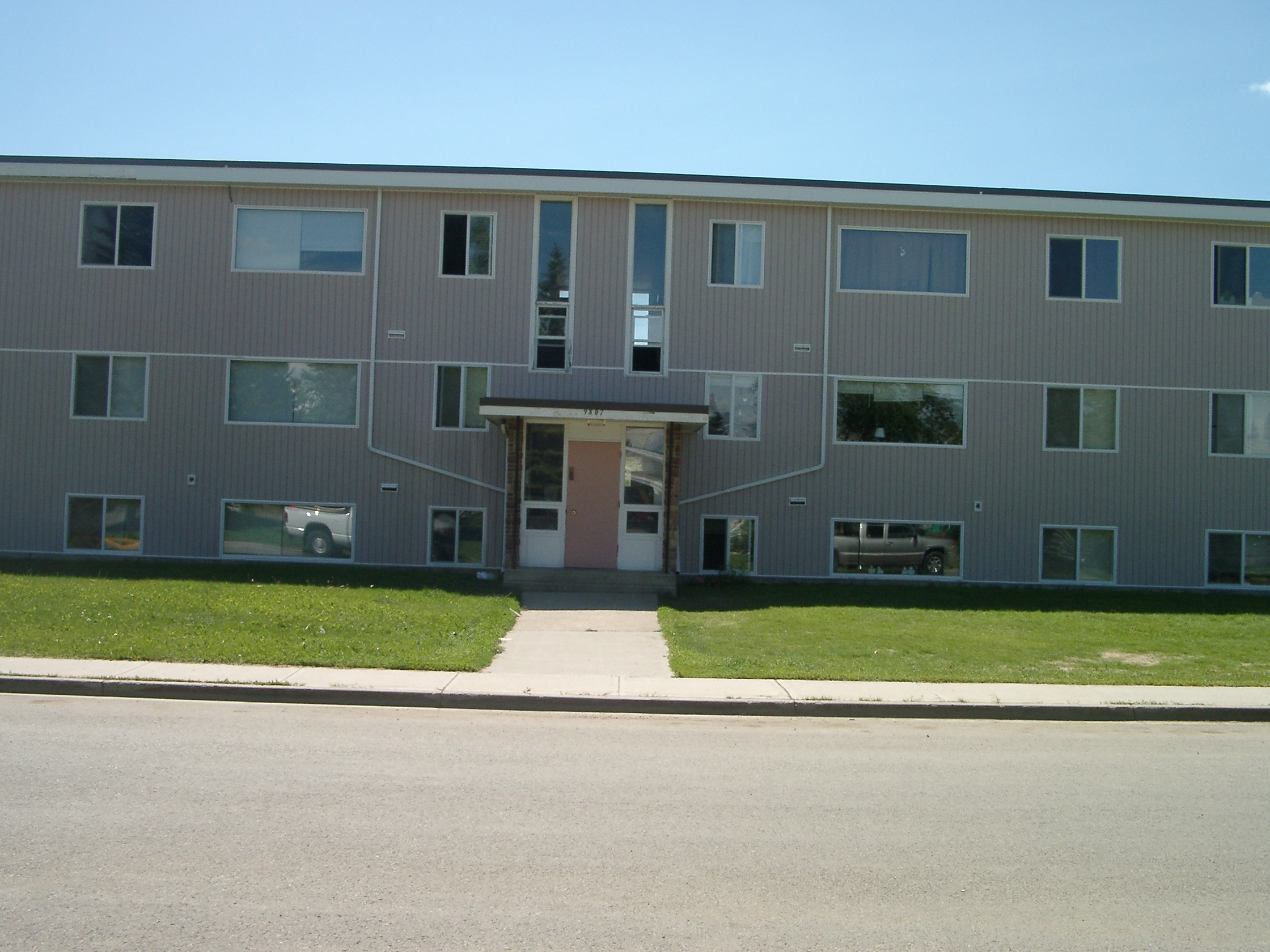 9815 104 Ave - #204