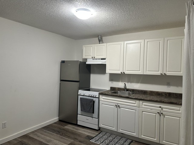 9629 15 St., Unit 4