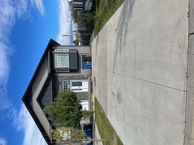8717 77 St - DN