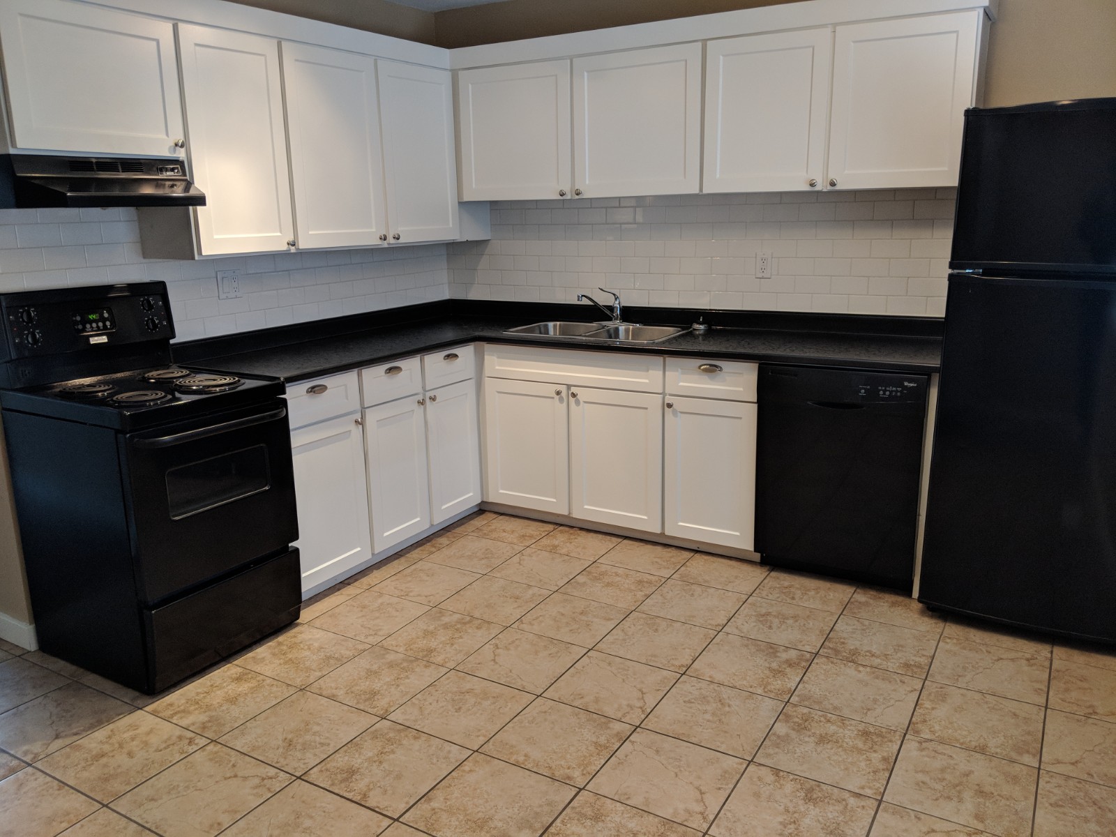 1716 Willowbrook Cres. #210 Willowcreek Townhouses