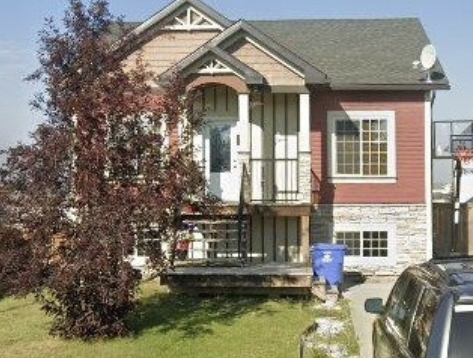 10400 108 Street - 1